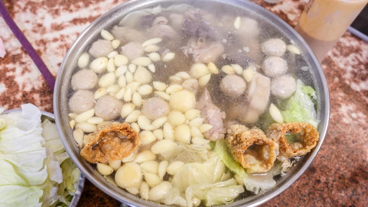 火鍋控快嘗鮮！北中南21家獨特鍋物：冬瓜白玉粥、鹹蛋黃牛奶、胡椒白菜雞