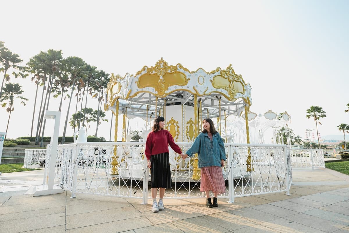 耶誕限定！高雄夢時代打造「純白系嘉年華遊樂園」，消費滿額再送「設施免費玩兌換券」