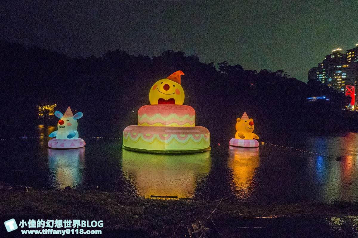 年底前必衝！新北7大免費新景點：迪士尼光雕秀、鏡面心型湖、夢幻裝置月球