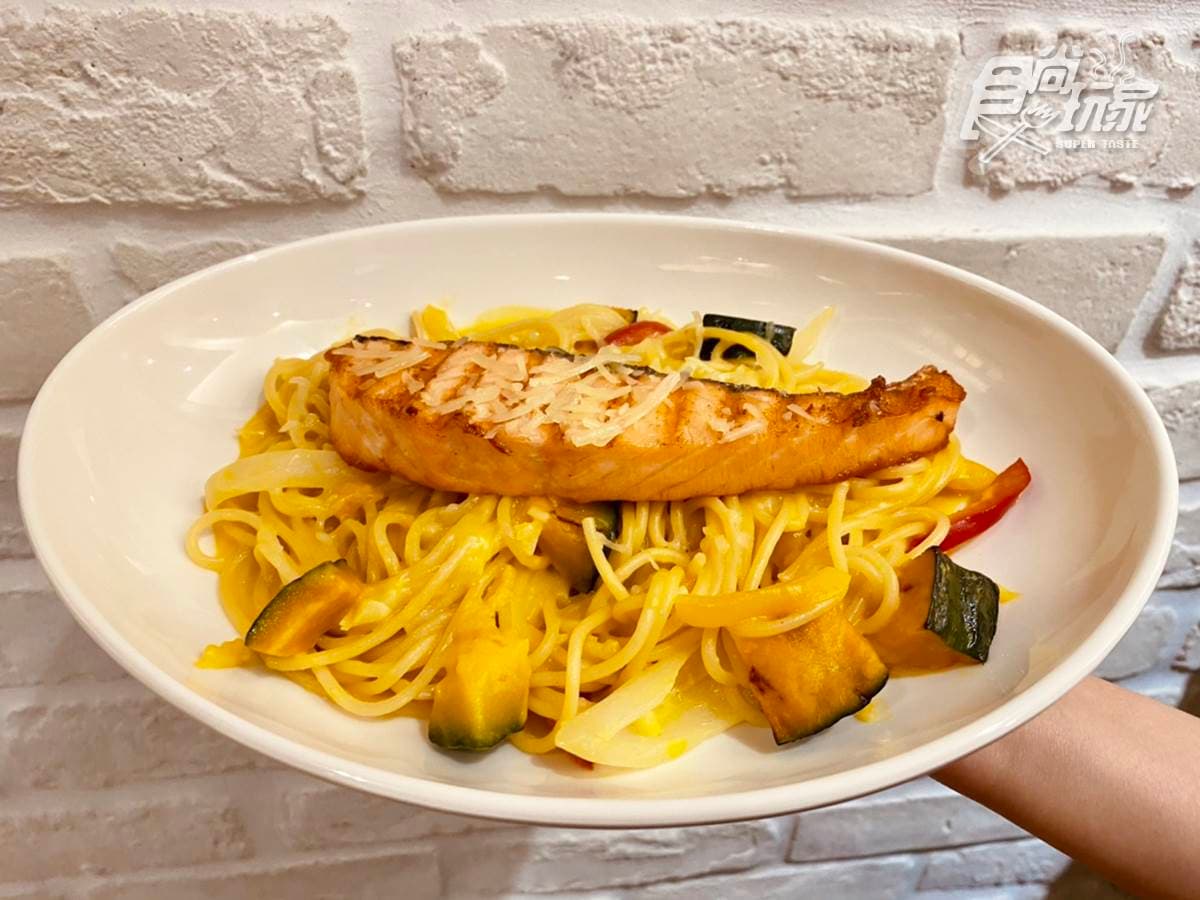 海鮮控接招!美威鮭魚推限定「金沙南瓜」料理,加60元再雙吃「鮭魚盛+干貝海鮮丸串」 海鮮控接招!美威鮭魚推限定「金沙南瓜」料理,加60元再雙吃「鮭魚盛+干貝海鮮丸串」