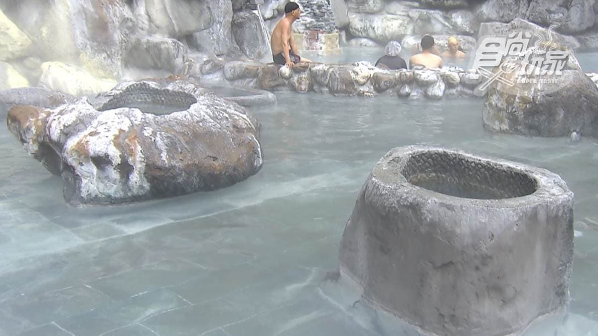 以岩石的造型很吸睛，許多民眾前來打卡。