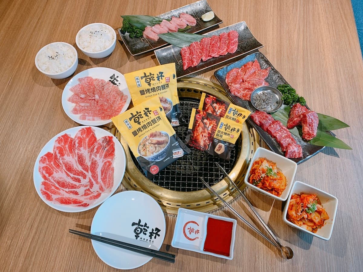 連原店也吃不到！小七x乾杯最狂聯名「燒肉飯糰+鹽烤燒肉雙拼」新上架