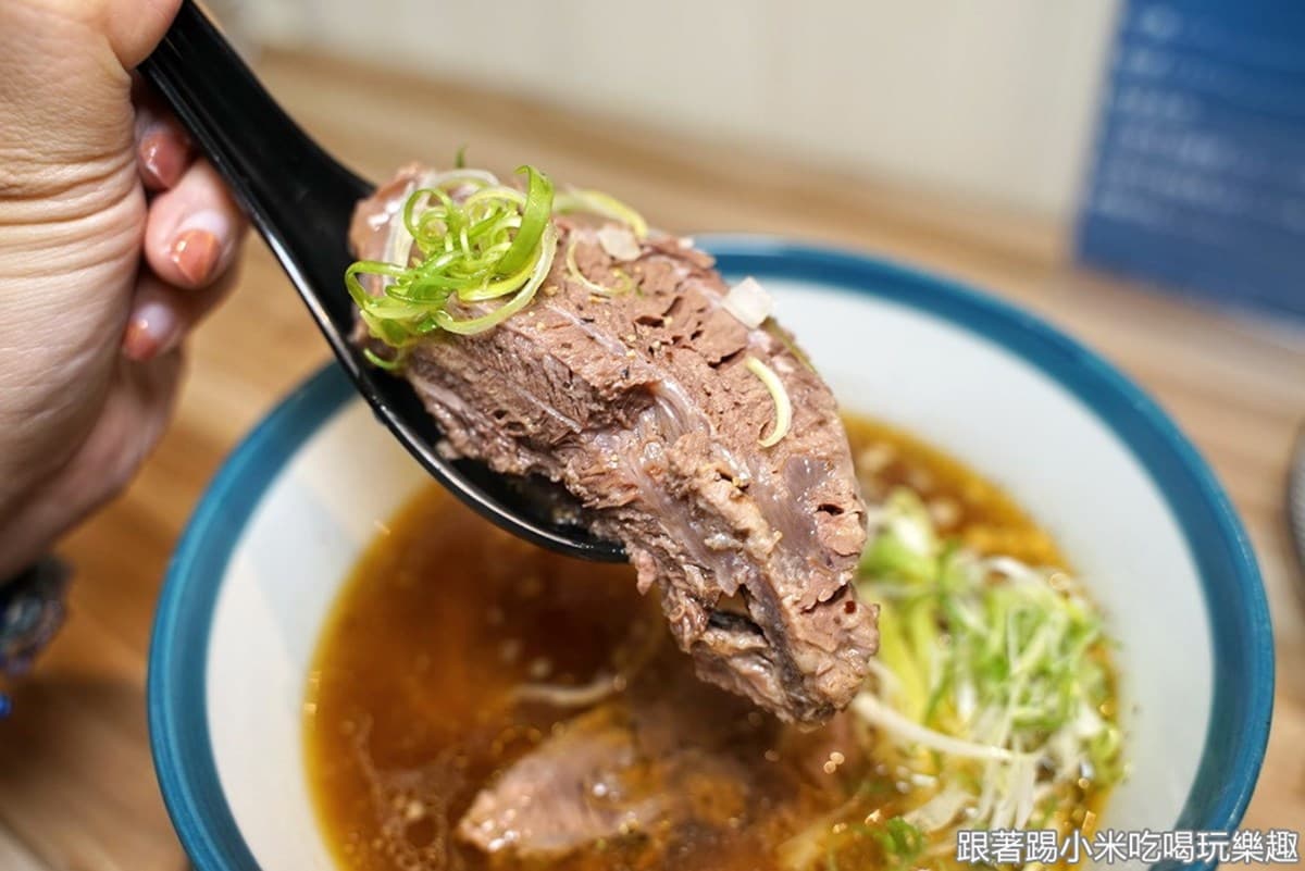 1週只賣2天！新竹隱藏版人氣牛肉麵肉塊超豪邁，濃郁日式咖哩飯也必吃