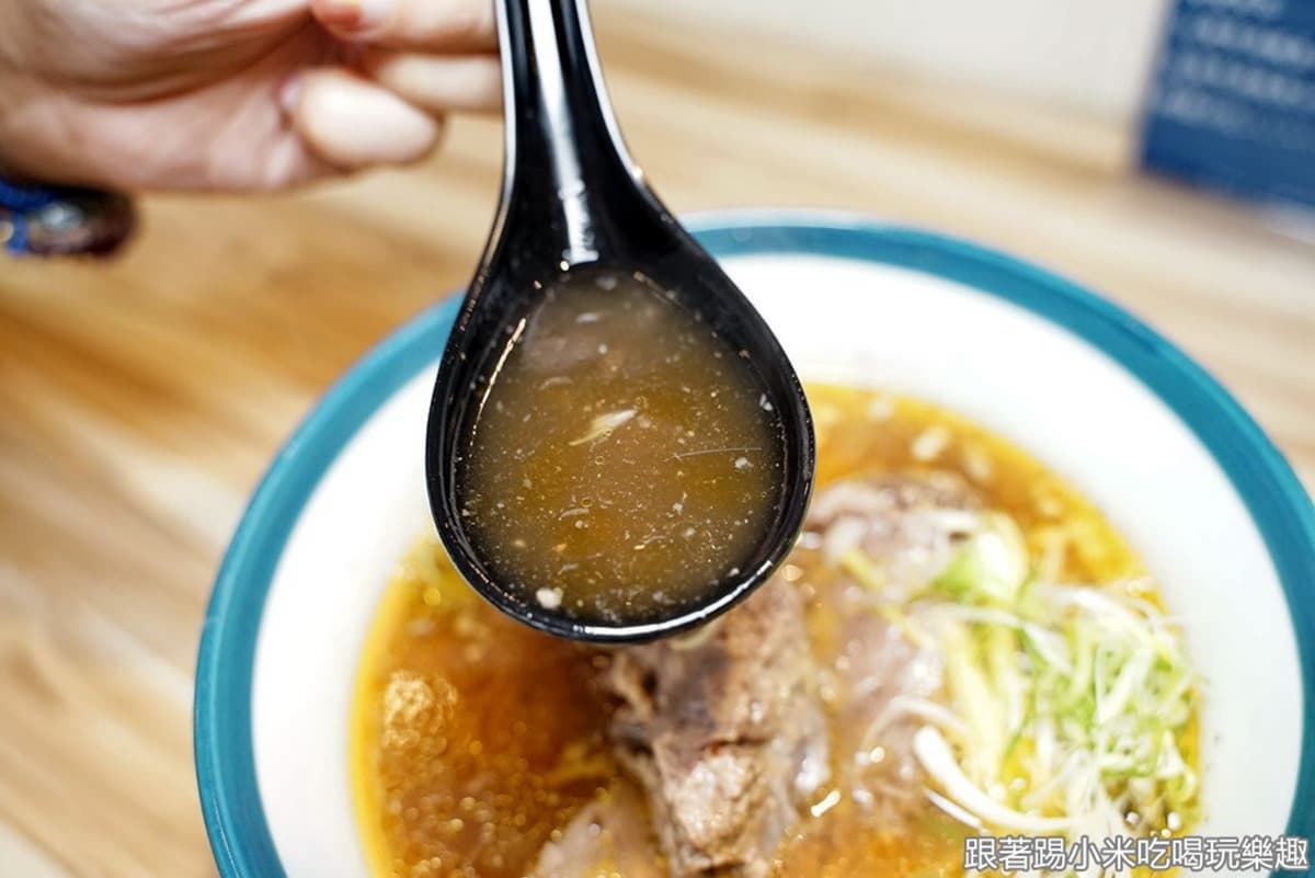 1週只賣2天！新竹隱藏版人氣牛肉麵肉塊超豪邁，濃郁日式咖哩飯也必吃