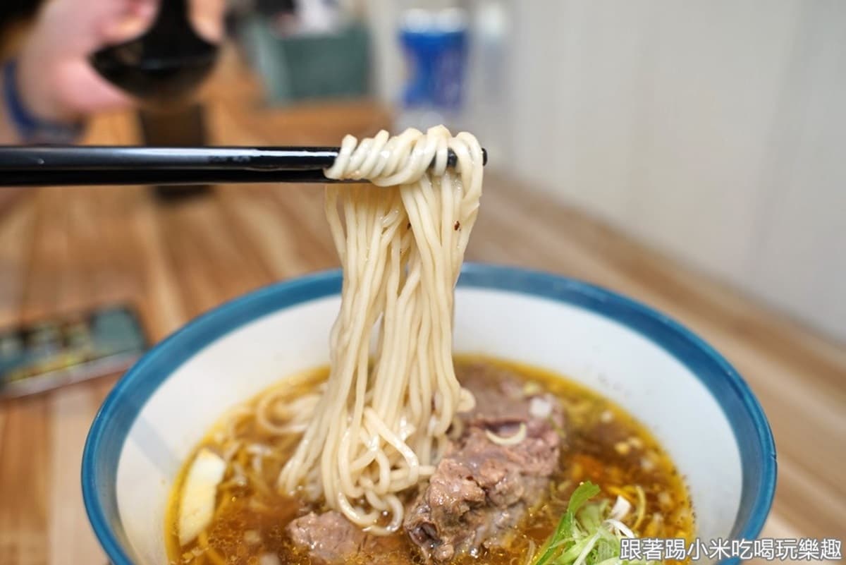 1週只賣2天！新竹隱藏版人氣牛肉麵肉塊超豪邁，濃郁日式咖哩飯也必吃