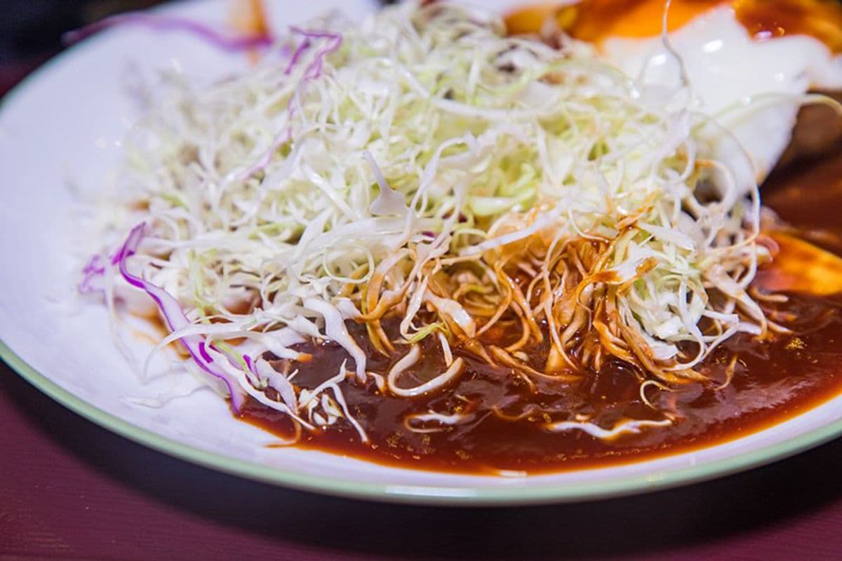 【新開店】名古屋料理桃園吃得到！純豬肉漢堡排有滿滿肉汁，再搭蛋黃瀑布超邪惡