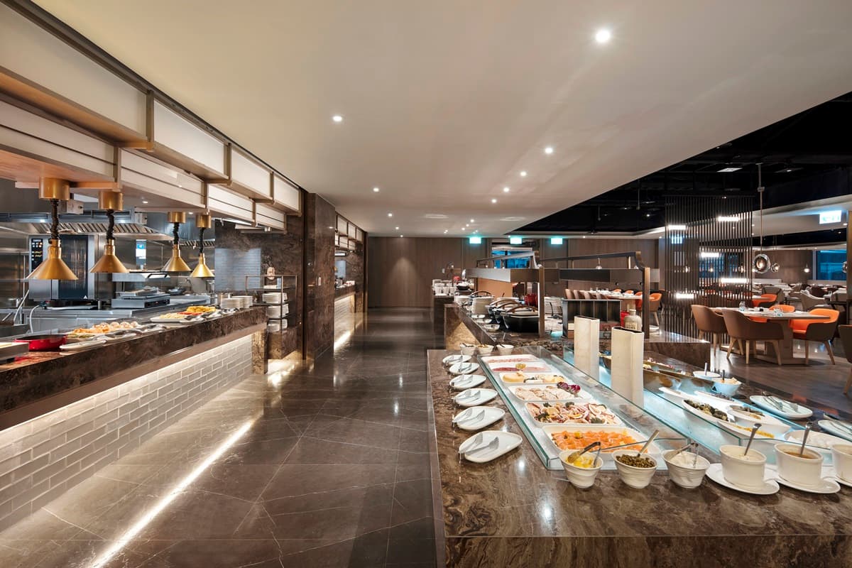 任一張振興券「飯店Buffet第二人半價」！還有港點吃到飽、燒鵝也打折