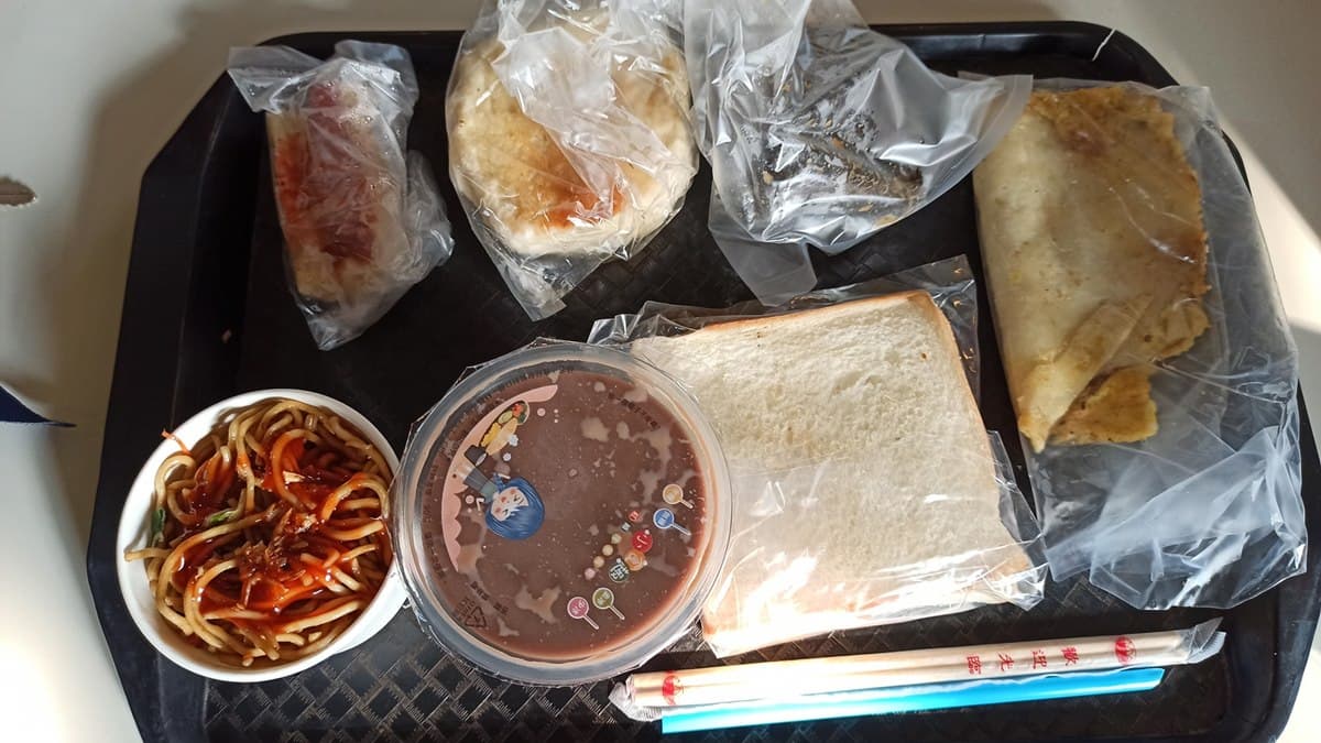 早餐界的麥當勞！30種品項超逆天價目表曝光，網驚：「最便宜僅5元」