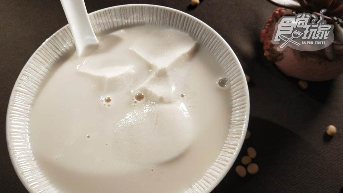 連黃豆都自己種！花蓮這家「豆漿豆花」手工製作，香濃古早味假日才吃得到