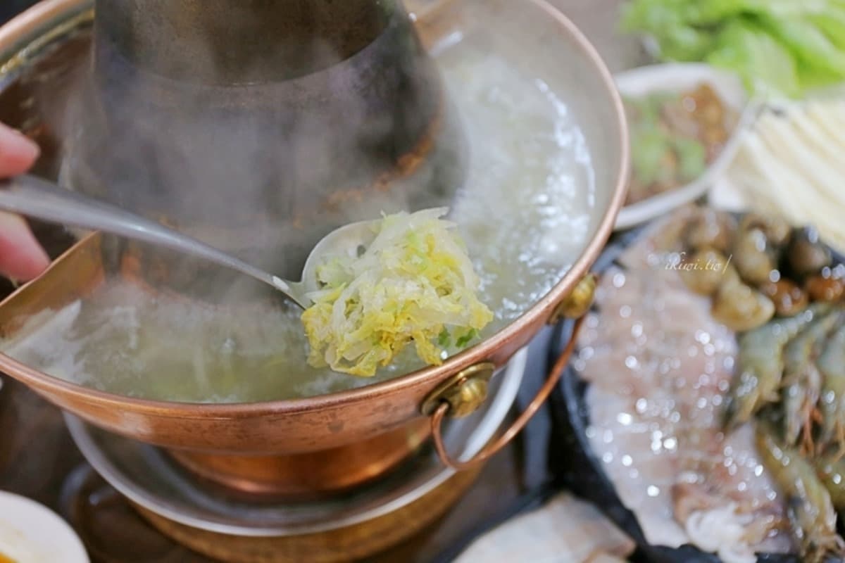 部落客激推!北中南5家古法自製酸菜白肉鍋:蒙古宮廷風、道地瀋陽味 部落客激推!北中南5家古法自製酸菜白肉鍋:蒙古宮廷風、道地瀋陽味