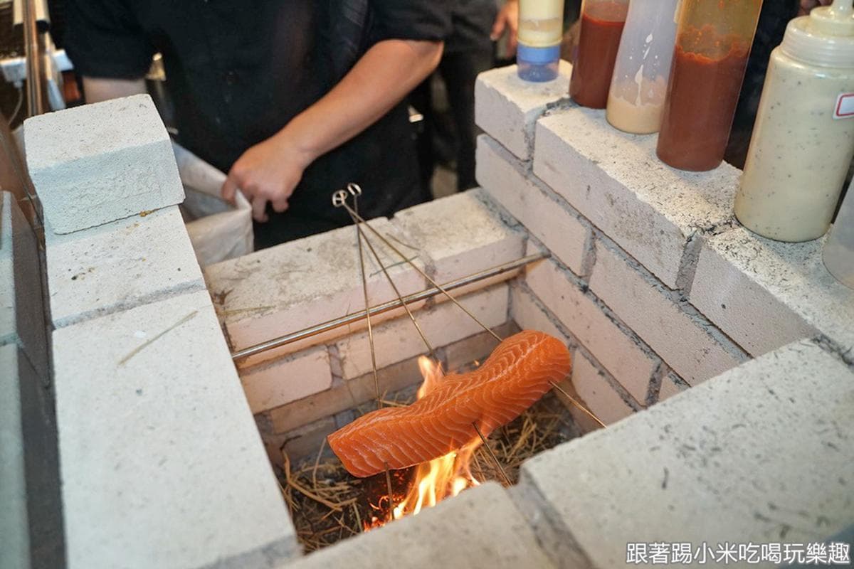 【新開店】酒控快衝!新竹居酒屋喝得到300多種精釀啤酒,必點「稻草燒」鮭魚入口即化 【新開店】酒控快衝!新竹居酒屋喝得到300多種精釀啤酒,必點「稻草燒」鮭魚入口即化