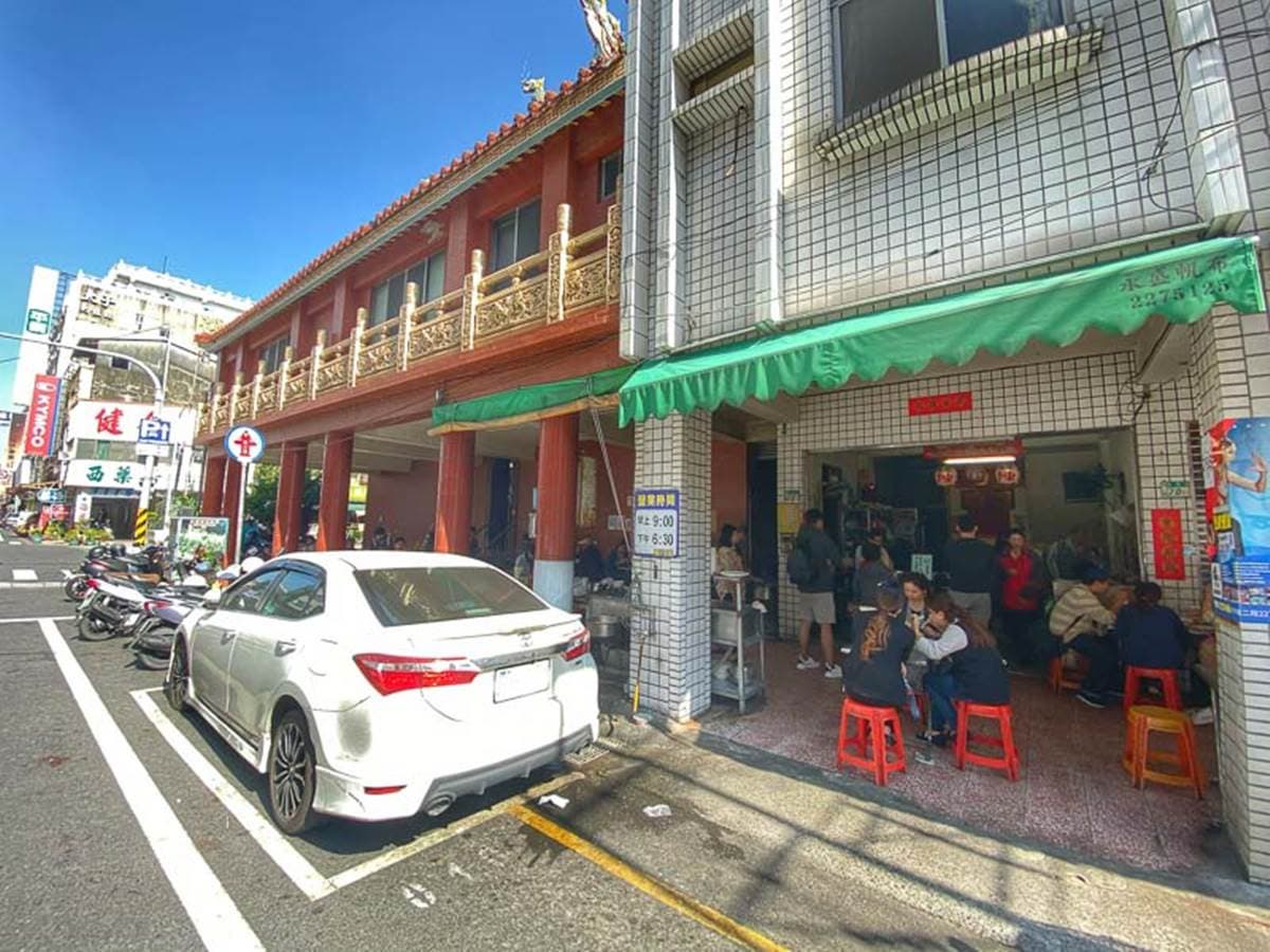 1顆只要3元！台南超佛「潁川水餃」皮薄餡多汁，20元湯麵、10元紅茶也必點