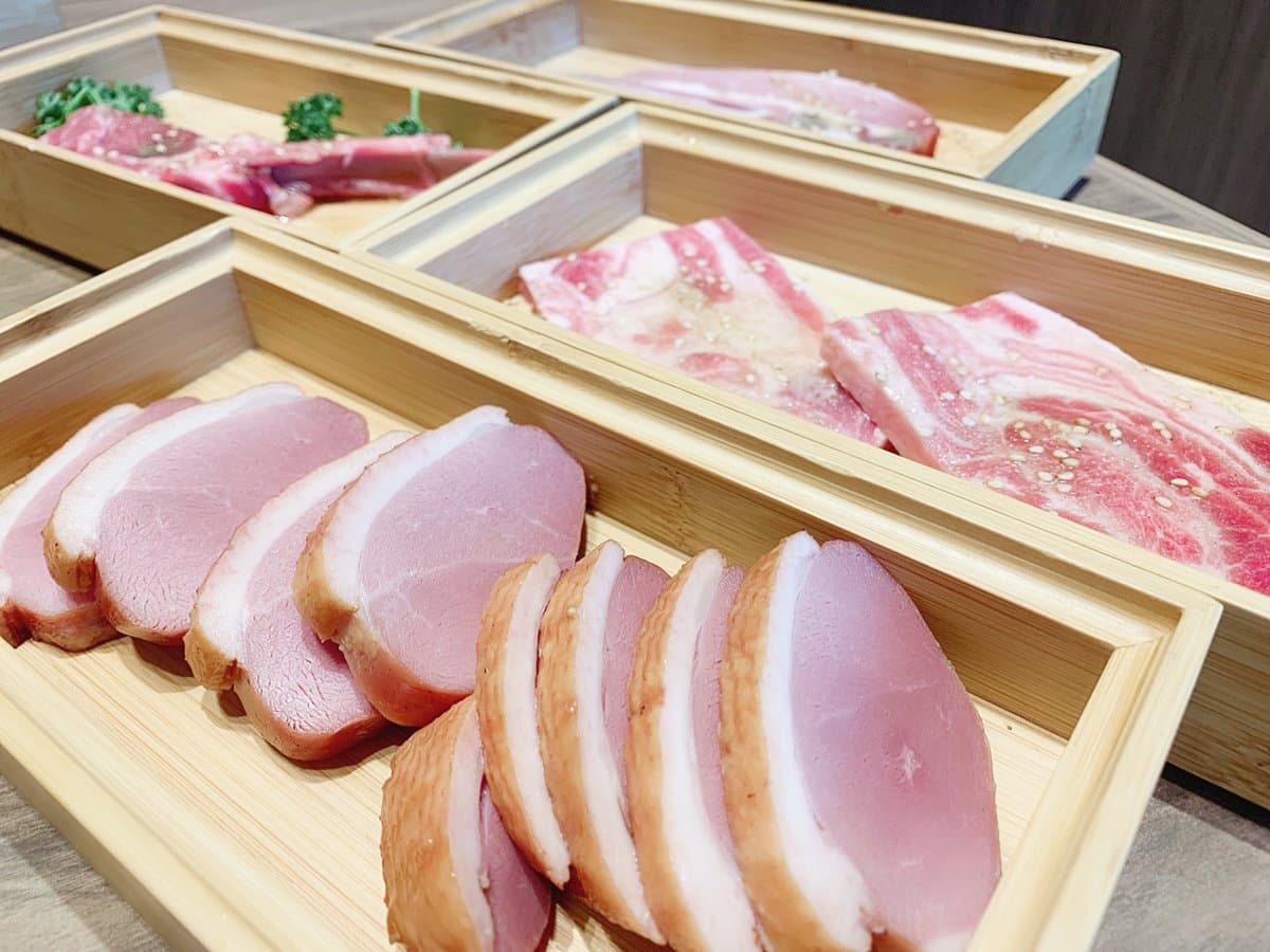 【新開店】100多種食材任吃！「本格和牛燒肉」吃到飽588元起，先嘗韓式馬鈴薯燉肉