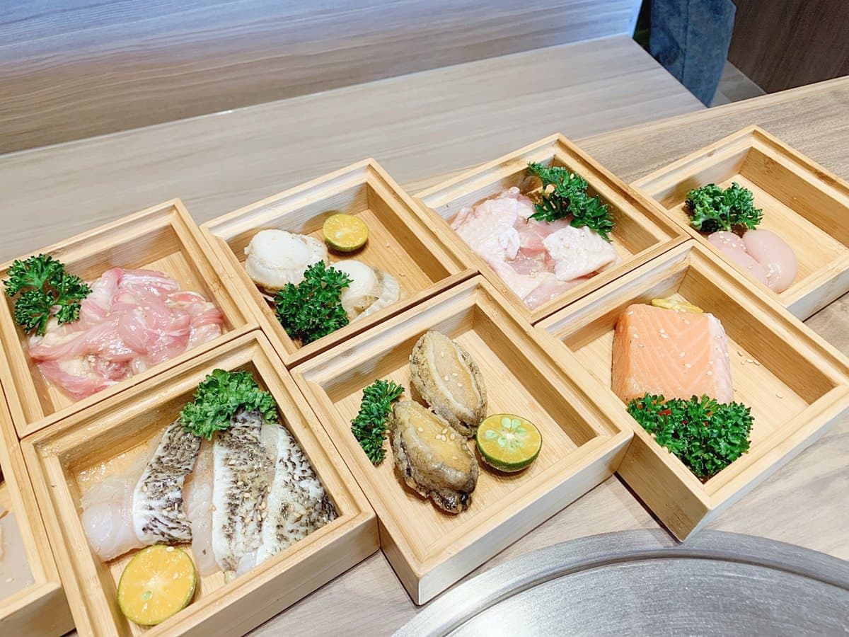 【新開店】100多種食材任吃！「本格和牛燒肉」吃到飽588元起，先嘗韓式馬鈴薯燉肉