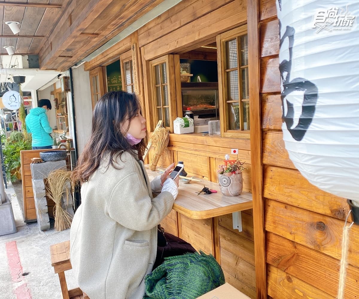 【新開店】IG暴紅打卡美食！「手毬壽司」一次吃到8種口味，「達摩丼飯」隨你加料