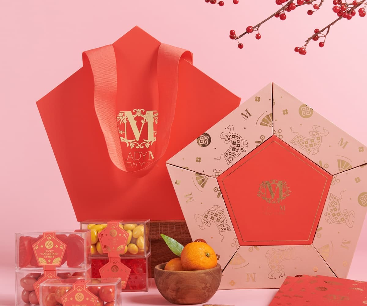草莓控請收！Lady M推超夢幻「草莓巧克力棋盤蛋糕」，加碼4款人氣草莓甜點同步回歸
