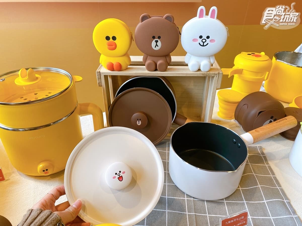 熊大、兔兔化身家電!全聯「LINE FRIENDS」5款廚電必收,鍋蓋手機架超實用 熊大、兔兔化身家電!全聯「LINE FRIENDS」5款廚電必收,鍋蓋手機架超實用