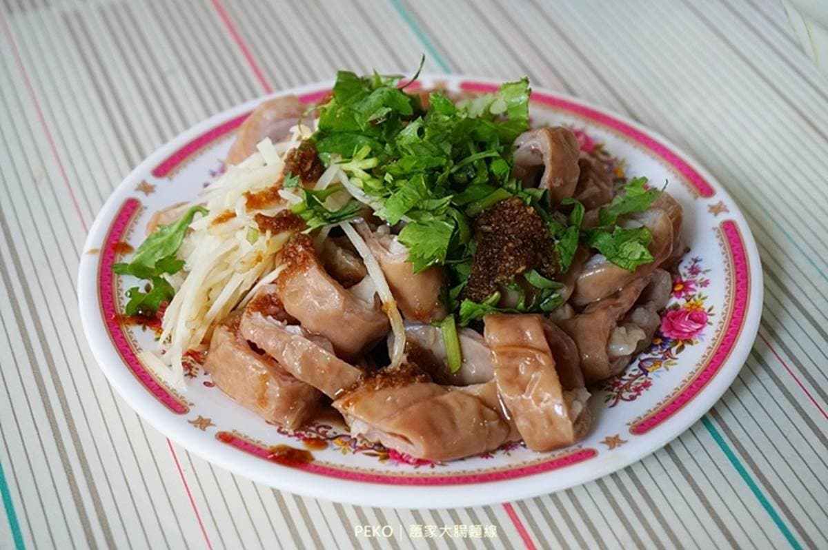 三重人才知！50年老字號大腸麵線從三輪車賣到有店面，加推老饕級霸氣吃法