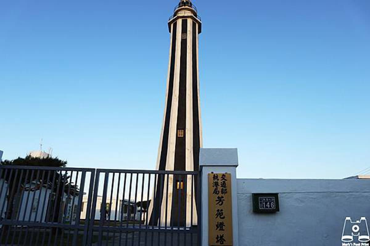 必追打卡點再+1！特色漁港「蚵殼」超吸腈，再踩點巨型燈塔、王者拱橋