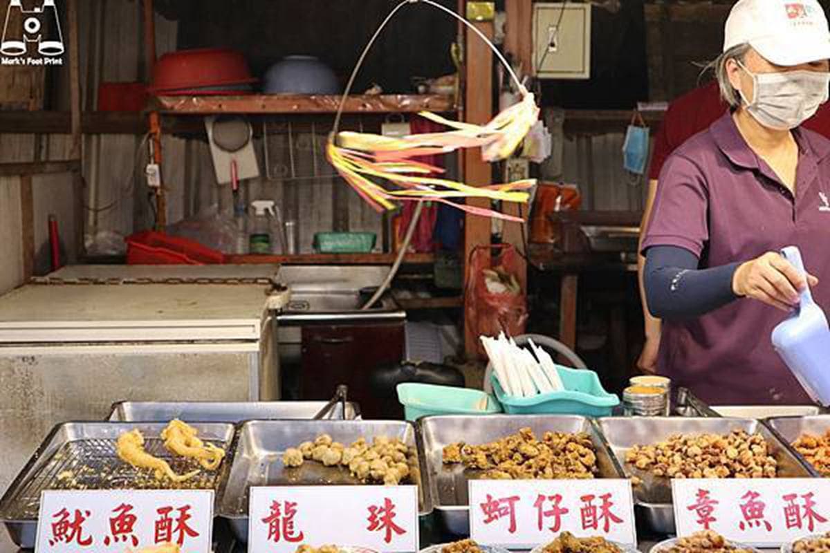 必追打卡點再+1！特色漁港「蚵殼」超吸腈，再踩點巨型燈塔、王者拱橋