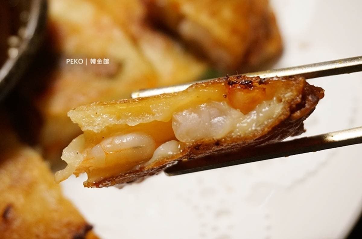 Google評價4.4顆星！台北超夯韓式料理「馬鈴薯排骨湯」湯濃肉嫩，食材疊成一座小山