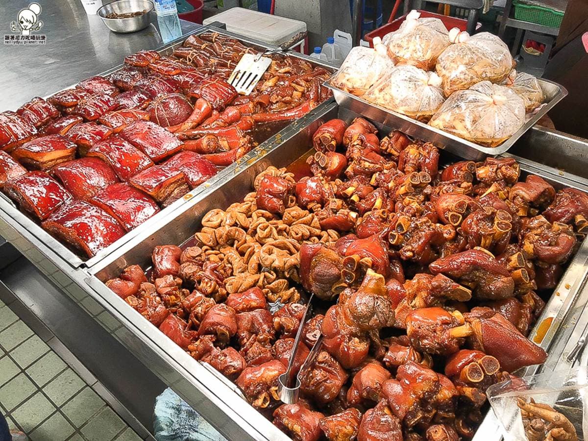 老饕才知！高雄自由市場７必吃：拳頭大爆乳包、老字號東坡肉、龍膽石斑魚湯
