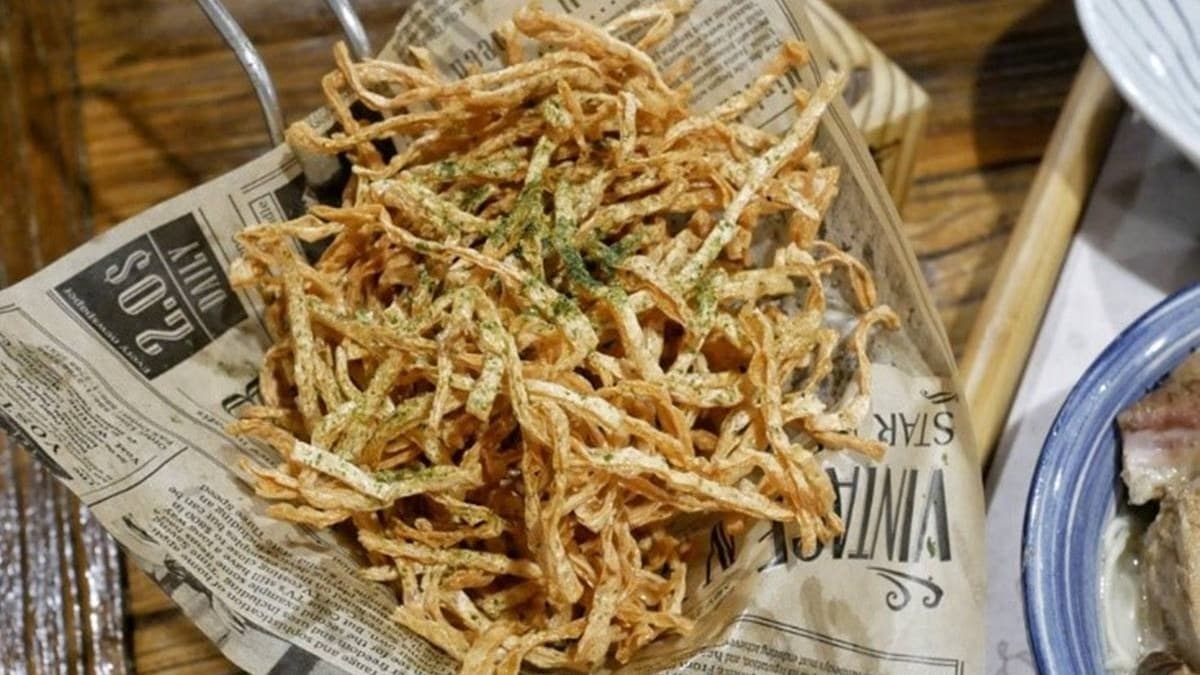 滿到溢出來!台南浮誇拉麵有「3公斤樹幹叉燒」,再推草莓麻糬燒夢幻吃法 滿到溢出來!台南浮誇拉麵有「3公斤樹幹叉燒」,再推草莓麻糬燒夢幻吃法
