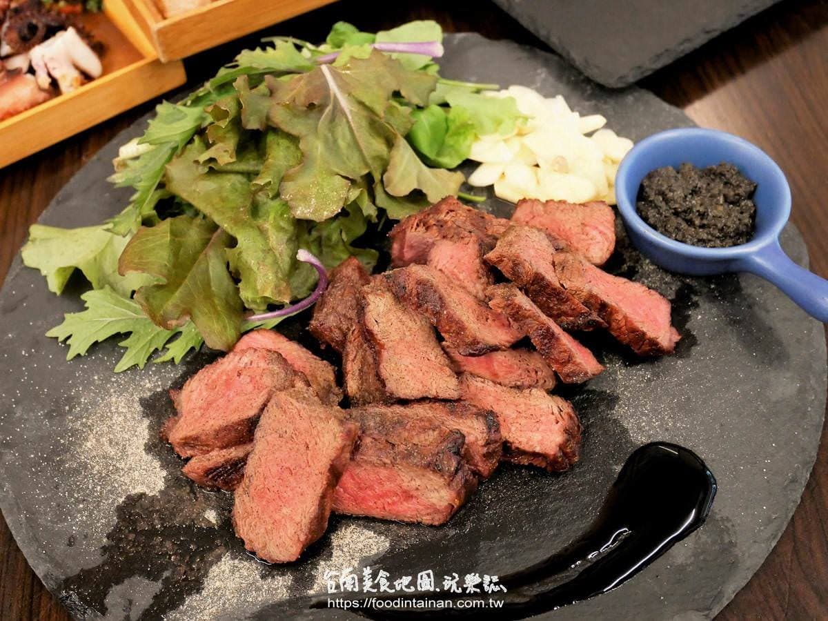 想吃先預約！台南超有哏串燒必點網推「培根包番茄」，脆皮肥腸看到就要搶