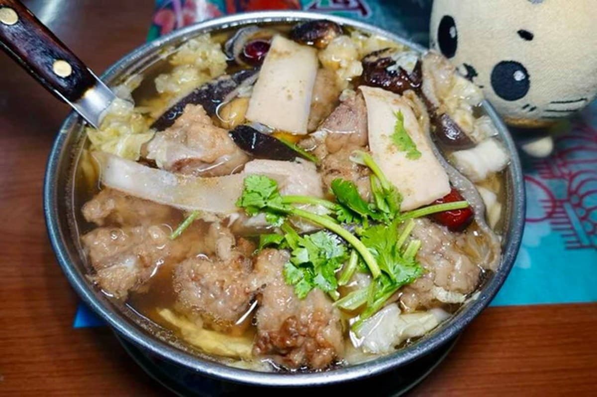 老台北人的美食街!大稻埕慈聖宮廟前先吃這13攤:白種元激推豬腳、一甲子汆燙魷魚 老台北人的美食街!大稻埕慈聖宮廟前先吃這13攤:白種元激推豬腳、一甲子汆燙魷魚