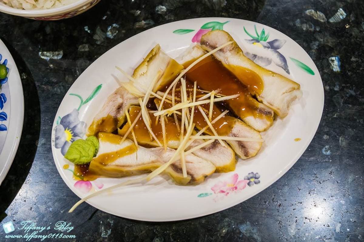 想吃先拿號碼牌!嘉義最夯沙鍋魚頭搭沙魚燻、火雞飯超滿足,內用還免費無限加湯 想吃先拿號碼牌!嘉義最夯沙鍋魚頭搭沙魚燻、火雞飯超滿足,內用還免費無限加湯