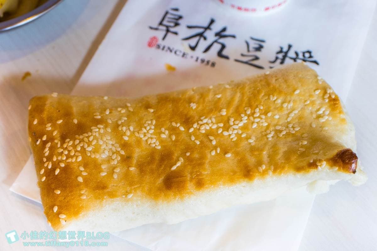 凌晨5點半就排隊!台北超夯早餐必點這7樣:豆腐花鹹豆漿、厚燒餅夾蛋、焦糖甜餅 凌晨5點半就排隊!台北超夯早餐必點這7樣:豆腐花鹹豆漿、厚燒餅夾蛋、焦糖甜餅
