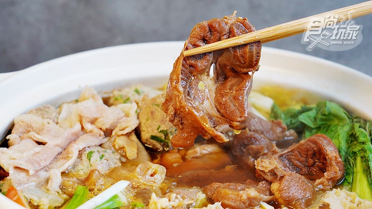 火鍋控必嗑！老店超澎派「牛肉超載鍋」，988元一次吃到7種部位、還送整盒牛五花