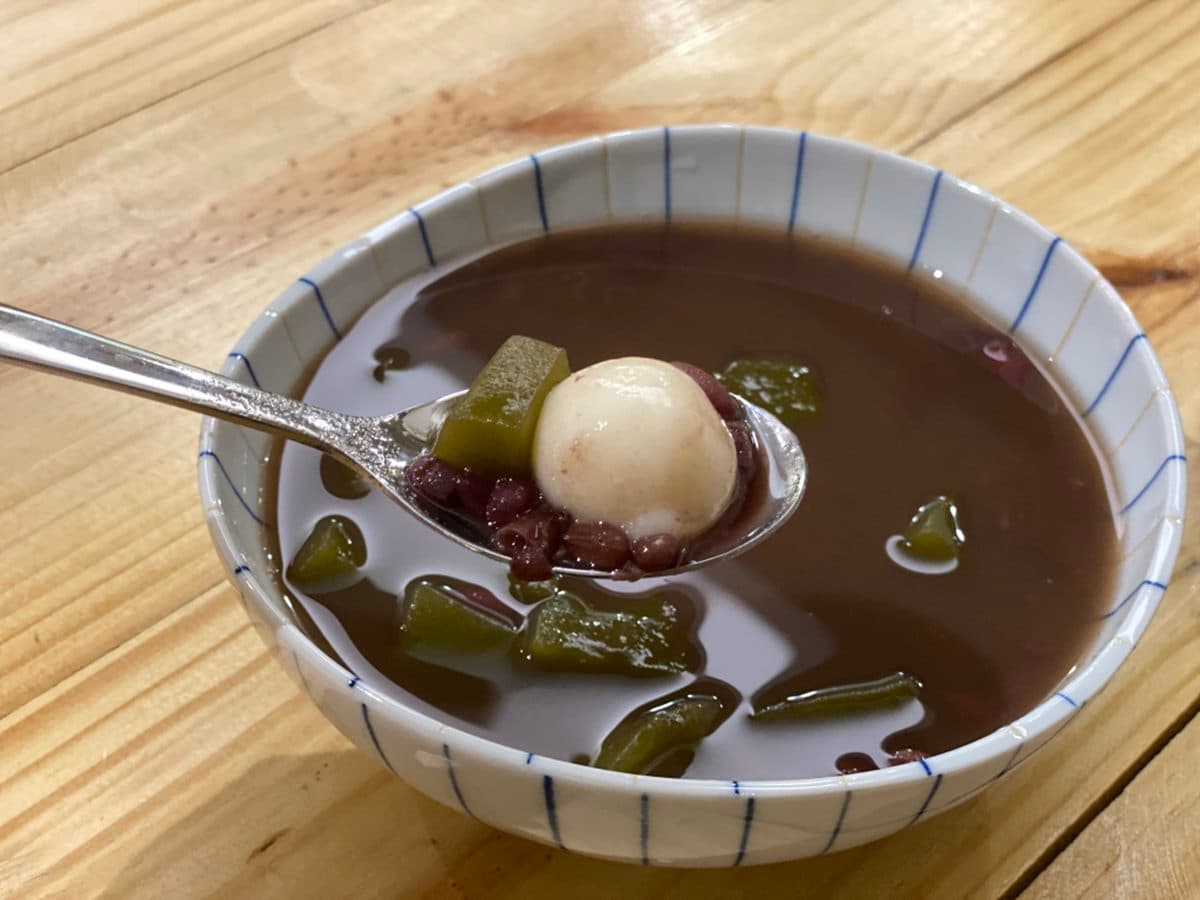 超狂新吃法!萬華6家特色元宵:夾爆餡湯圓雞蛋糕、抹茶蒟蒻、小米酒配炸湯圓 超狂新吃法!萬華6家特色元宵:夾爆餡湯圓雞蛋糕、抹茶蒟蒻、小米酒配炸湯圓