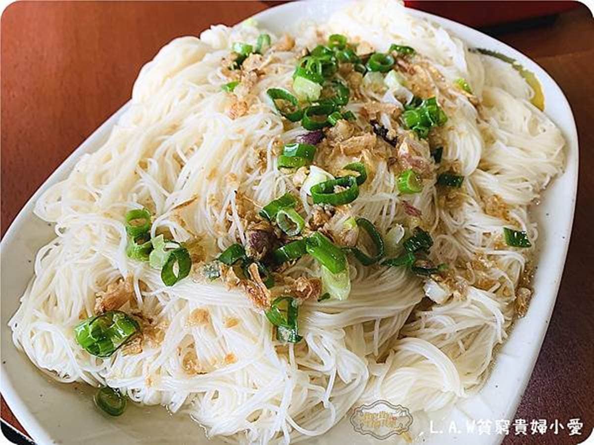 CP值超高!中壢平價薑母鴨分量十足,內用蔥鴨油拌飯、麵線免費吃到飽 CP值超高!中壢平價薑母鴨分量十足,內用蔥鴨油拌飯、麵線免費吃到飽