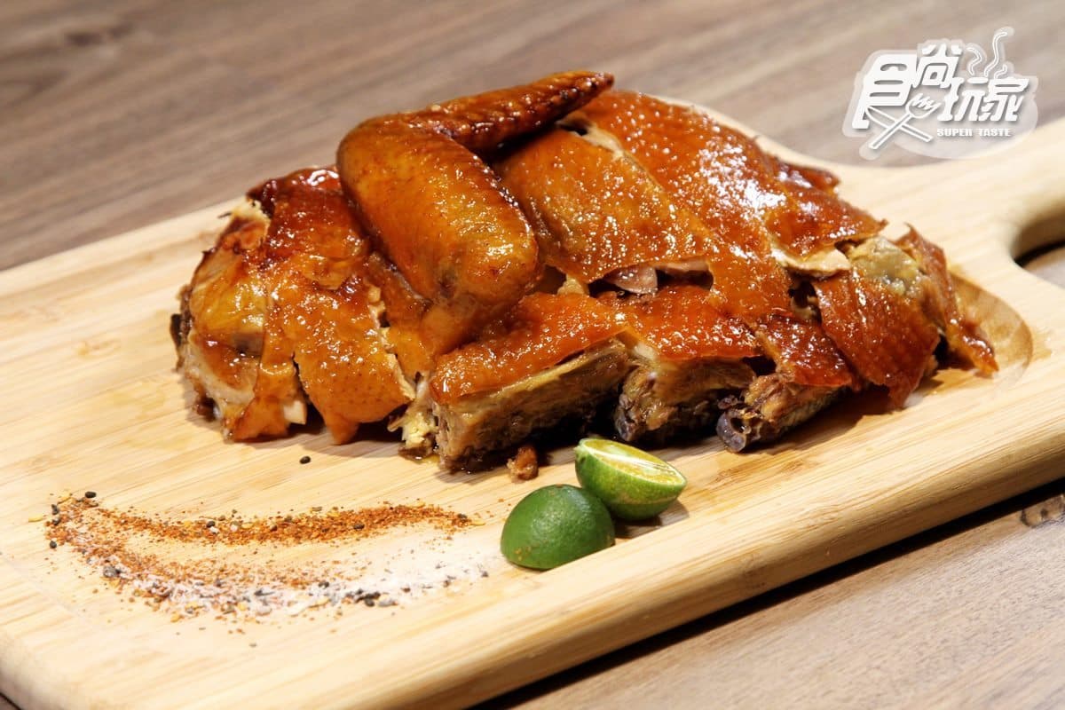 【新開店】1秒穿越時空！西門町餐酒館大玩夜店、中式混搭風，必點仙女紅茶調酒