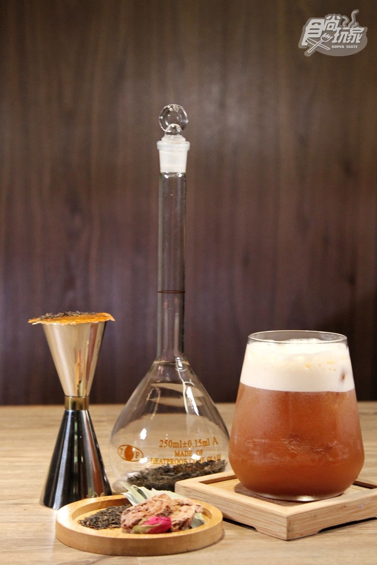 【新開店】1秒穿越時空！西門町餐酒館大玩夜店、中式混搭風，必點仙女紅茶調酒