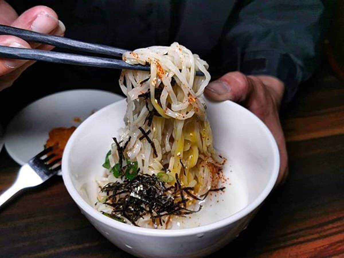 饕客衝台中囉！龍蝦兩吃只要888元，再嗑豬油拌飯、冷麵攪半熟蛋