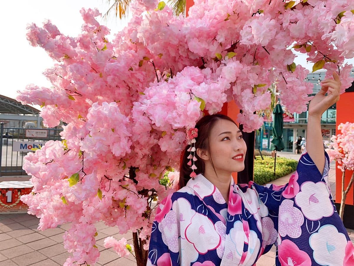 樂園打造小日本造景！漫步在櫻花步道、拍3公尺高櫻花祈福鳥居，買門票再送200元消費券