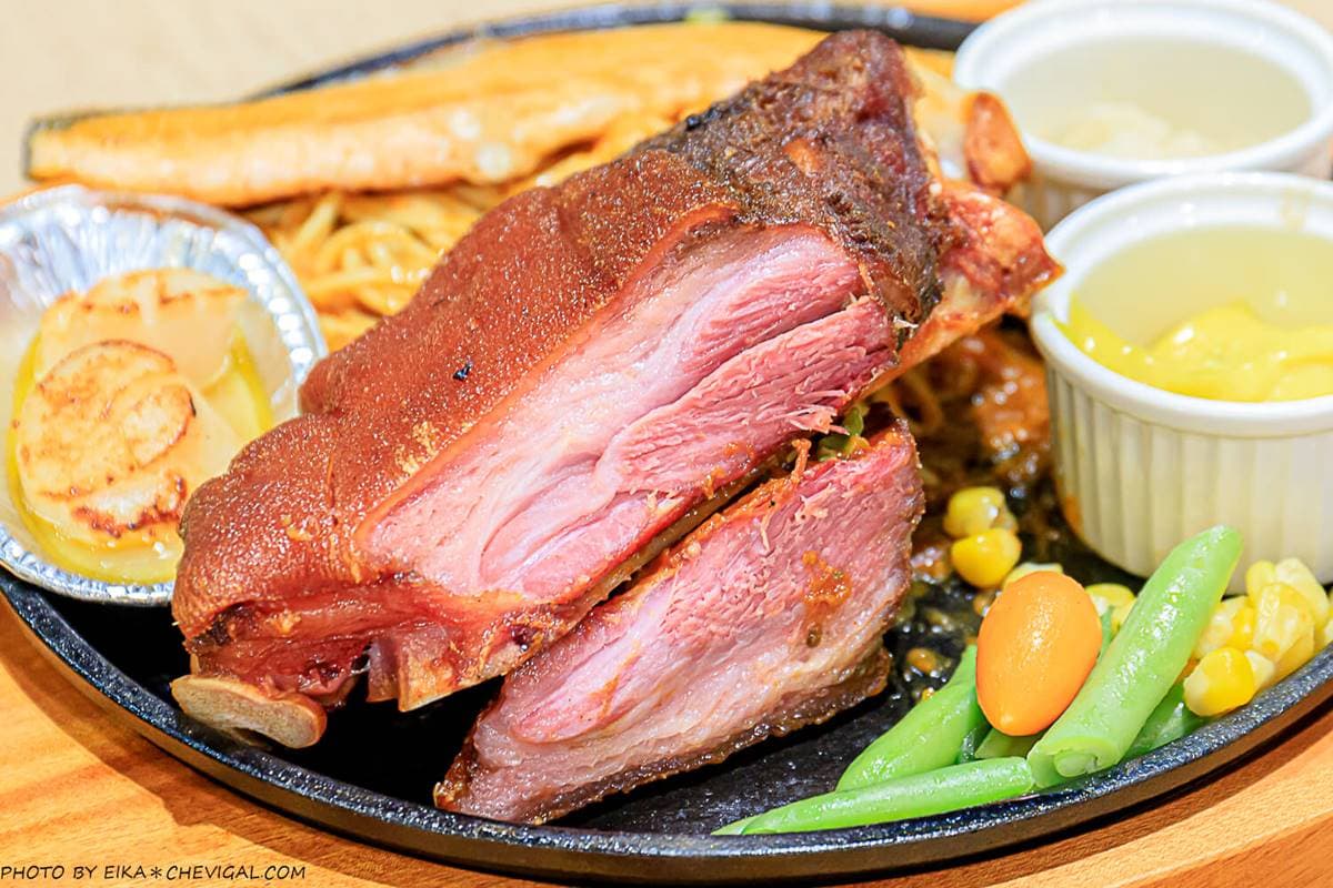 最低299元！台中佛心牛排館任吃珍珠披薩、滿料羅宋湯，打卡必點熊熊奶茶、夢幻泡泡