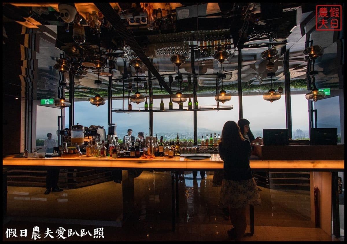 免出門賞百萬夜景!宜蘭景觀溫泉飯店房內就有雙湯池,24樓星空酒吧享270度視野 免出門賞百萬夜景!宜蘭景觀溫泉飯店房內就有雙湯池,24樓星空酒吧享270度視野