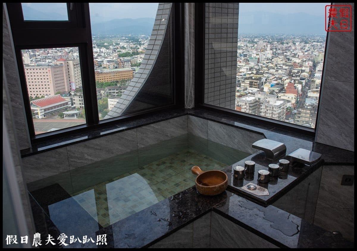 免出門賞百萬夜景!宜蘭景觀溫泉飯店房內就有雙湯池,24樓星空酒吧享270度視野 免出門賞百萬夜景!宜蘭景觀溫泉飯店房內就有雙湯池,24樓星空酒吧享270度視野