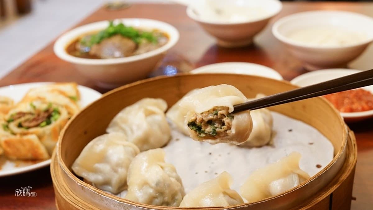 超佛心!新竹道地北方麵食館內用豆花吃到飽,必點滿滿牛腱肉捲餅、Q彈麻辣鴨血 超佛心!新竹道地北方麵食館內用豆花吃到飽,必點滿滿牛腱肉捲餅、Q彈麻辣鴨血