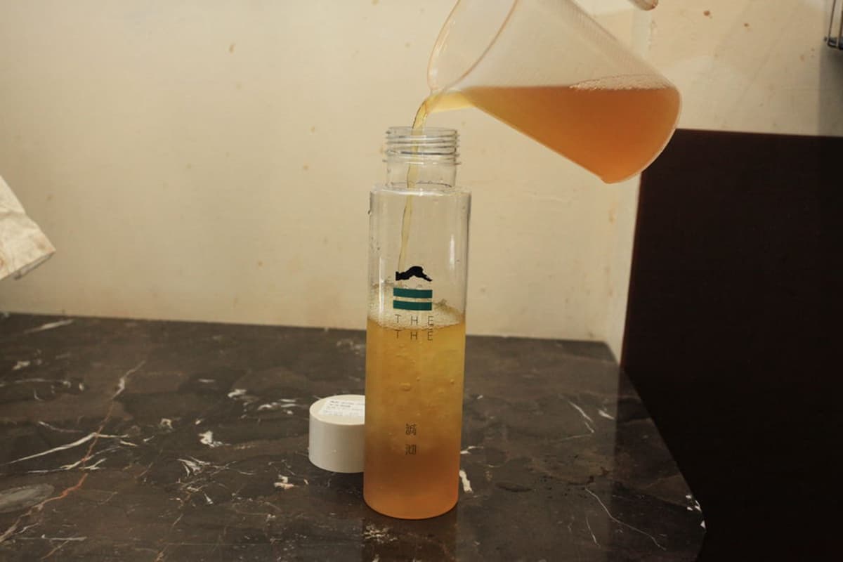 水水放心喝！台南網美系手搖飲堅持使用天然完整茶葉，內行必點無糖翠玉小青會回甘
