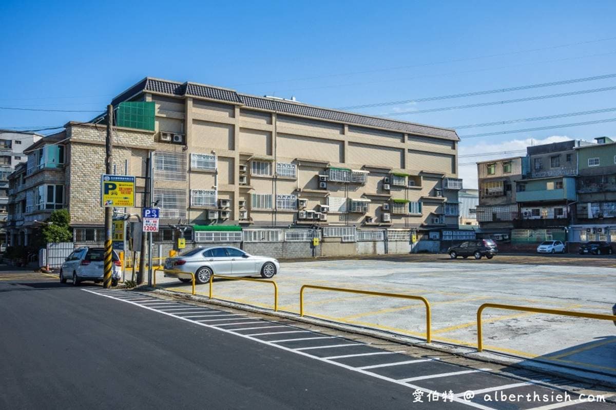 炮仗花都開好了！鶯歌公園3D彩繪階梯處處有驚喜，小孩瘋玩超高溜滑梯