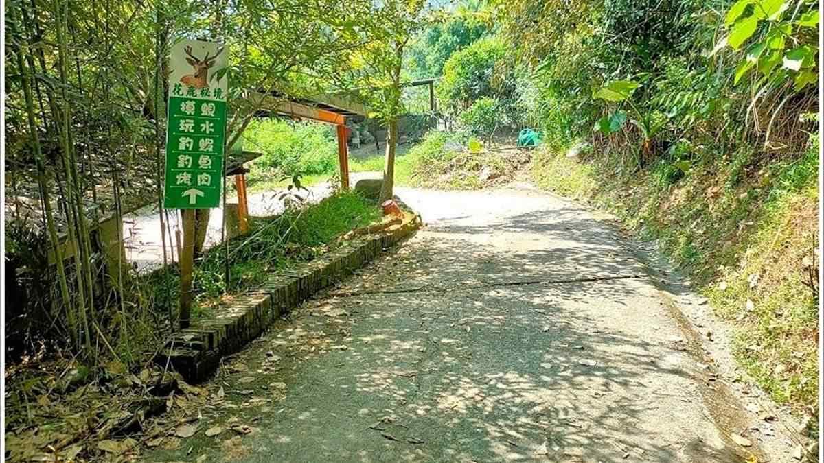 整天玩不膩！桃園親子休閒農場餵鹿、摸蜆通通有，噴汁烤全雞想吃要預約