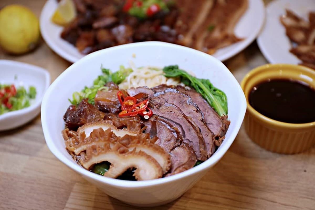 台南美食就是狂!想吃神祕滷牛肉要到「書局」買,老饕最推一咬即斷厚牛肚 台南美食就是狂!想吃神祕滷牛肉要到「書局」買,老饕最推一咬即斷厚牛肚