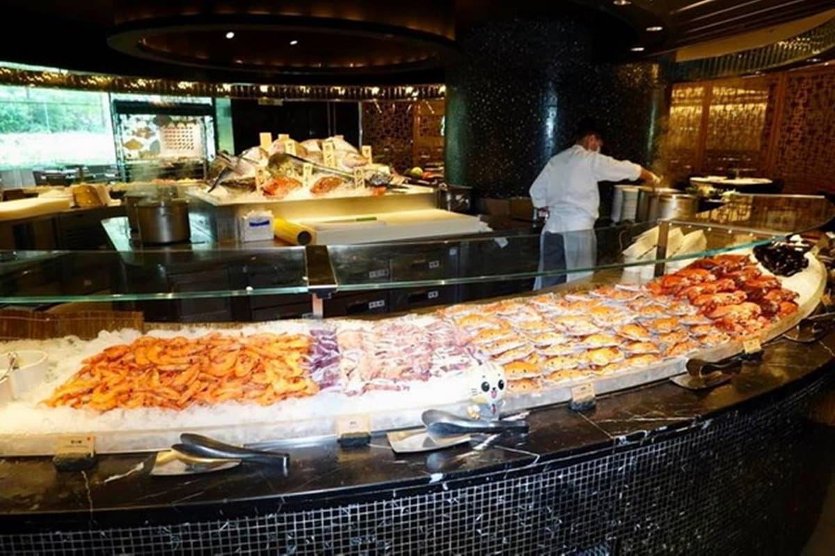 Buffet控首選！台灣人最愛吃到飽是「這家」，必排每日現流海鮮、招牌犯規甜點區