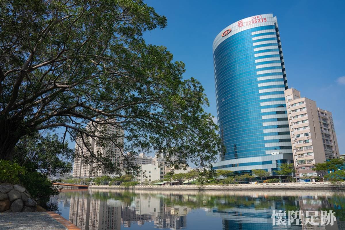 台南市中心最美生態公園！賞白鷺鷥群、談情說愛樹，順路玩親子最愛親水廣場