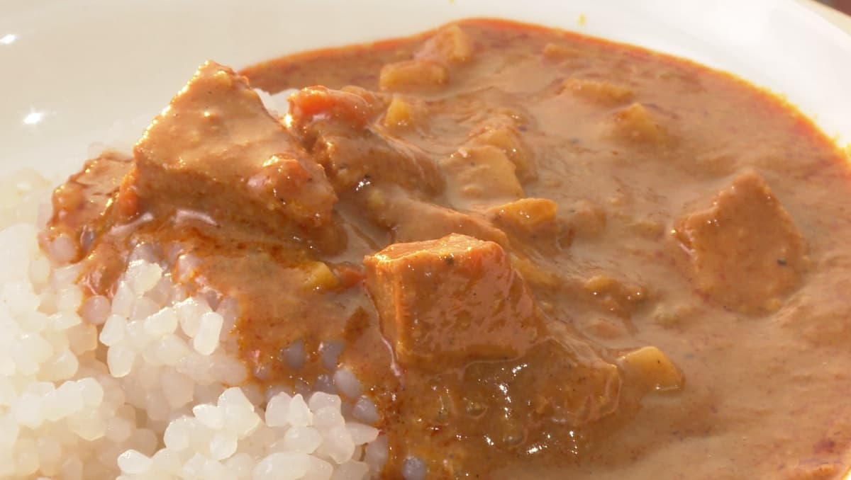 想瘦不想餓！年後減肥即食好料必備這2款：低卡咖哩飯、高纖牛肉麵