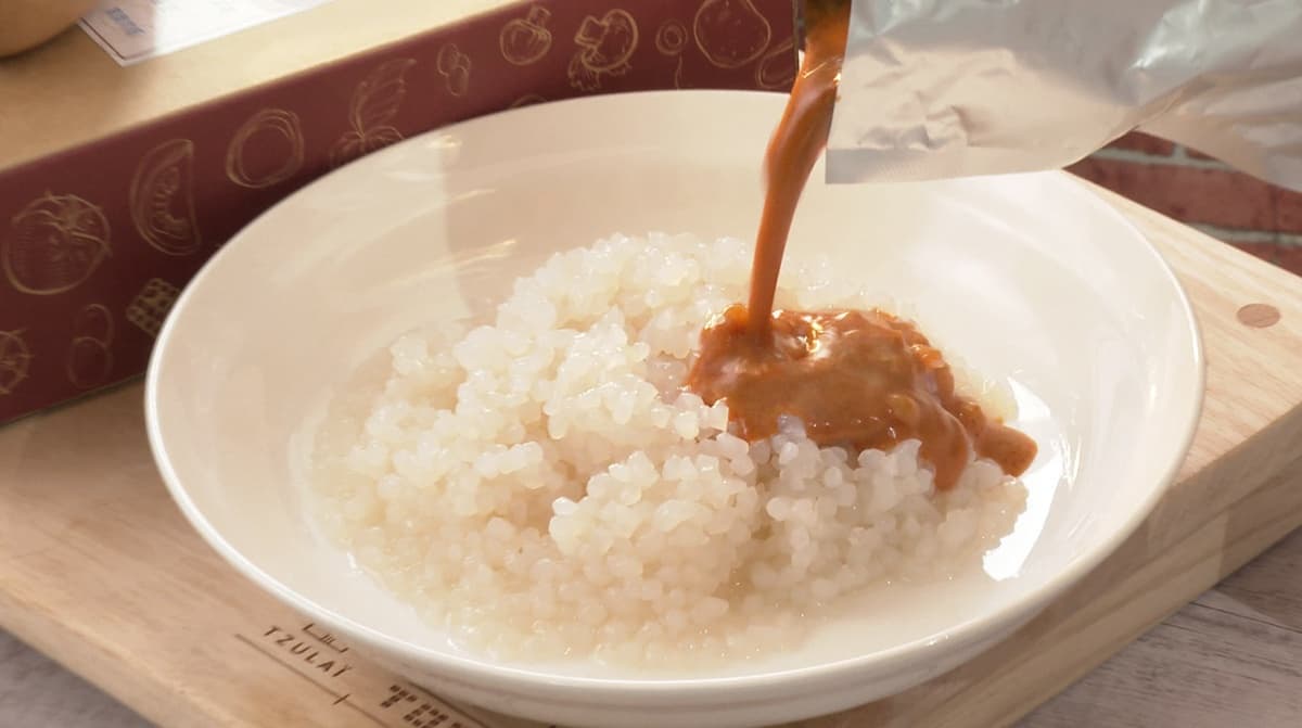 想瘦不想餓！年後減肥即食好料必備這2款：低卡咖哩飯、高纖牛肉麵
